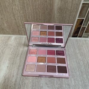 Tarte tartelette juicy Amazonian clay palette